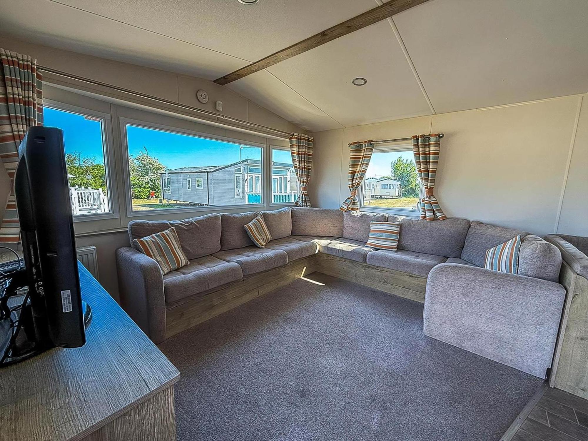 Lovely 6 Berth Caravan At Cherry Tree Holiday Park, Ref 70403C Great Yarmouth Exterior photo